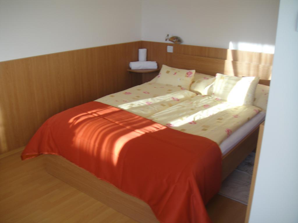 Paks Panzio Hotel Kamer foto